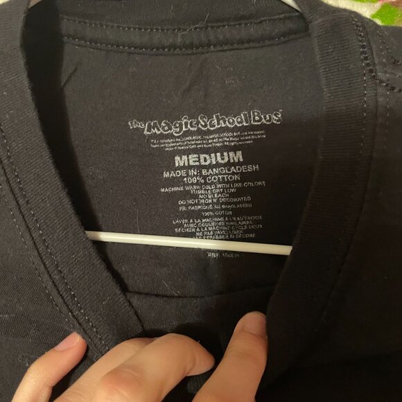 Black double graphic Magic school bus short sleeved shirt! - Picture 12 of 13